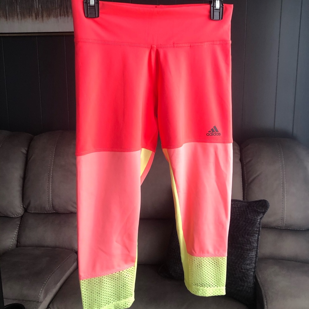 Women’s Adidas Climalite size Small Capri Leggings Neon Pink & Yellow